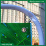 Standee kiểu cửa đế sắt