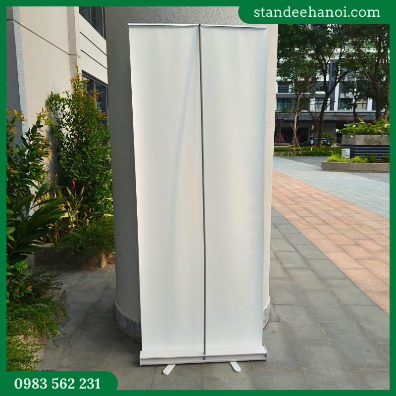 Giá cuốn nhựa - Standee cuốn nhựa