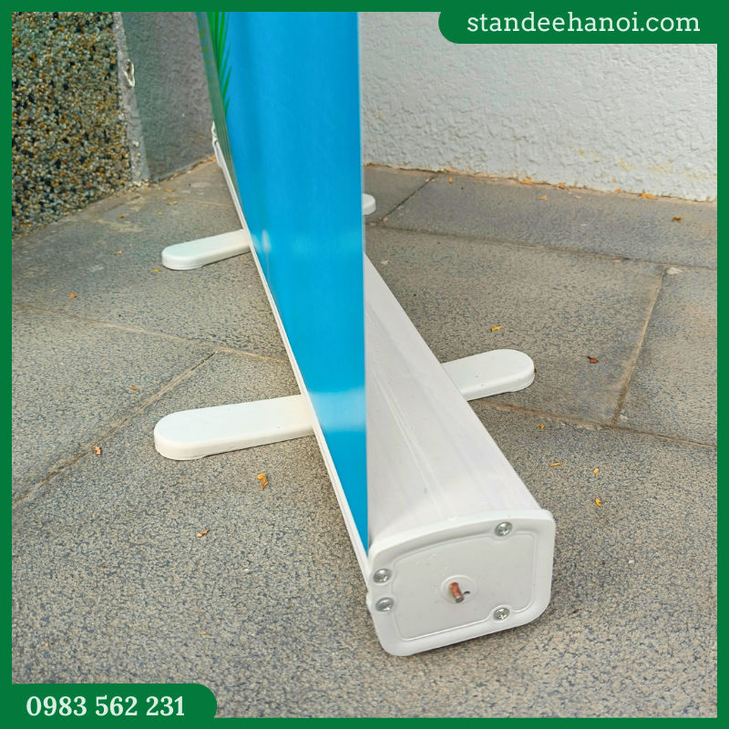 Giá cuốn nhựa - Standee cuốn nhựa