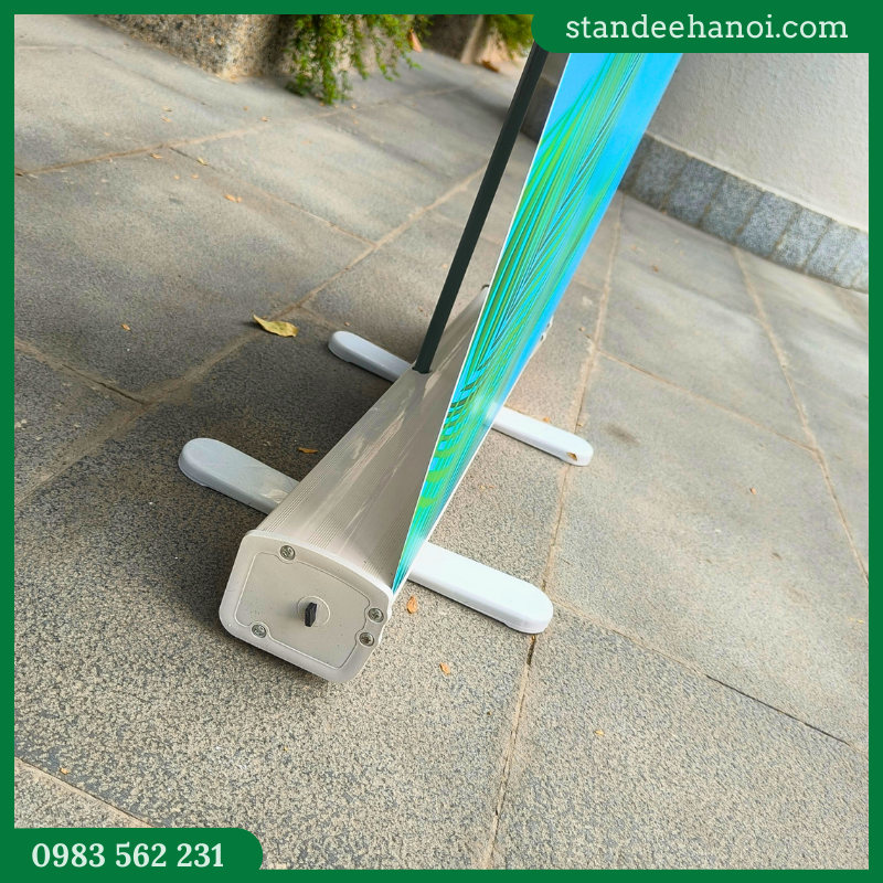 Giá cuốn nhựa - Standee cuốn nhựa