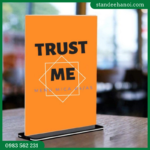 Menu mica để bàn A5, menu mica đế đen