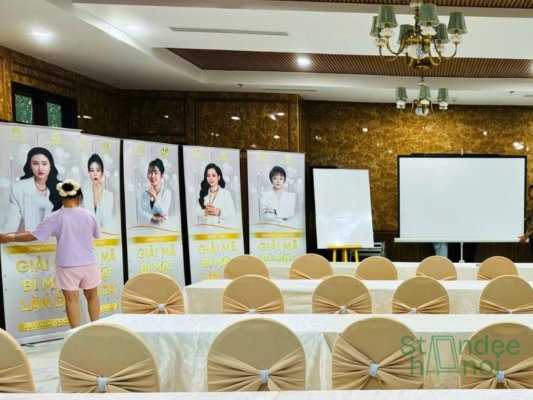 Báo giá standee cuốn nhôm mới nhất – Chất lượng cao, in ấn sắc nét