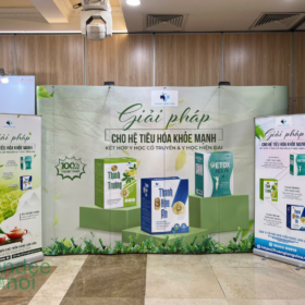 So sánh standee và backdrop: Nên chọn loại nào cho sự kiện 2026