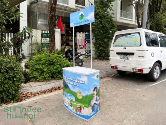 Báo giá quầy nhựa sampling siêu thị mới nhất 2026