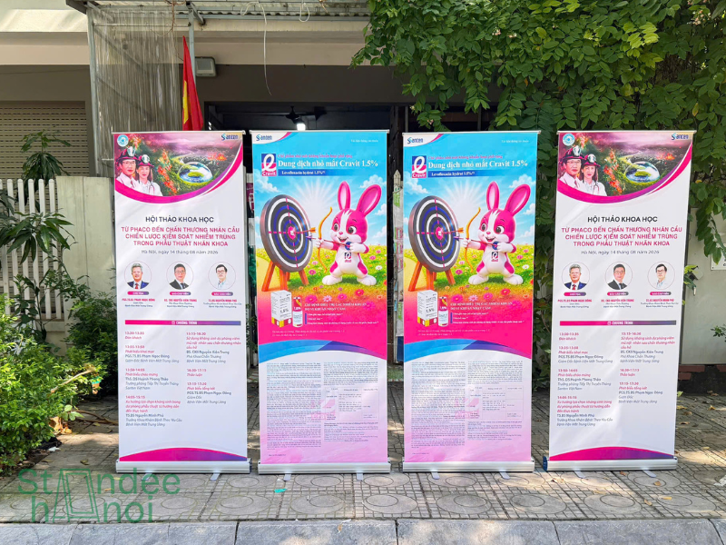 Standee cuốn nhôm 60x160cm và 80x200cm: Nên chọn loại nào?