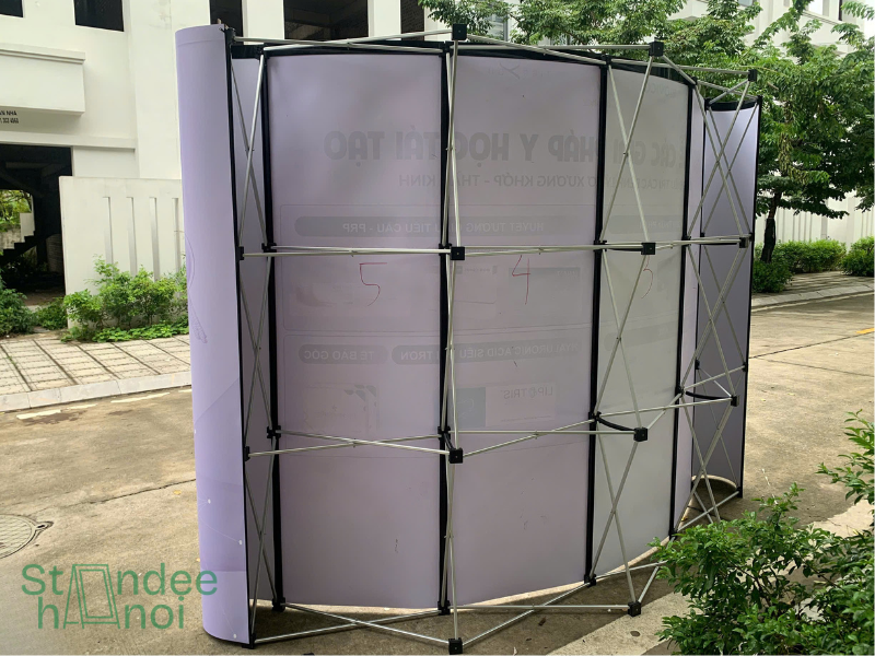 Backdrop mạng nhện là gì? 5 điều cần biết trước khi mua